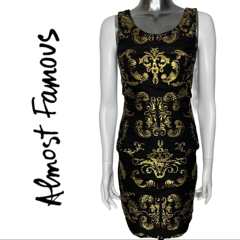 🛍️3/$40 Almost Famous Black Gold Bodycon Sleeveless Dress Size Small